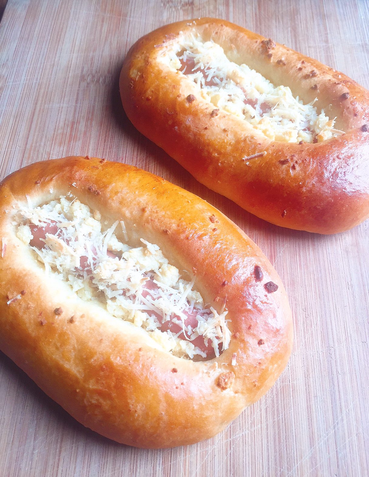Resep Roti Sosi Keju Prochiz Gold dan Anchor Mozzarella