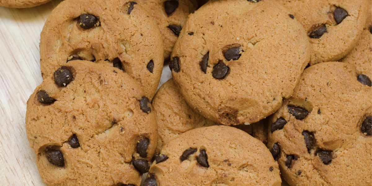 Cara Membuat Resep Chocochip Cookies Coklat Praktis Dengan 5 Bahan Ini