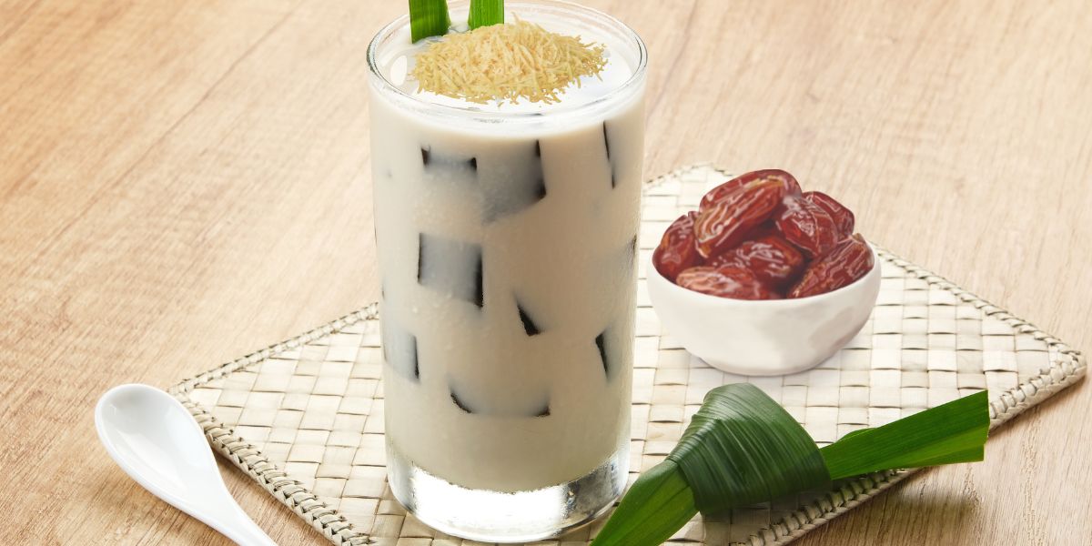 Cara Membuat Resep Es Buko Kurma Favorit Untuk Kumpul Keluarga