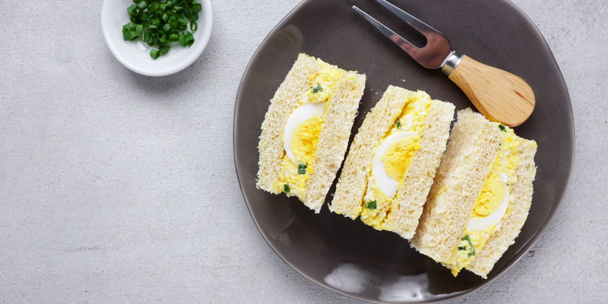 Cara Membuat Resep Egg Sando Untuk Weekend Keluarga di Rumah