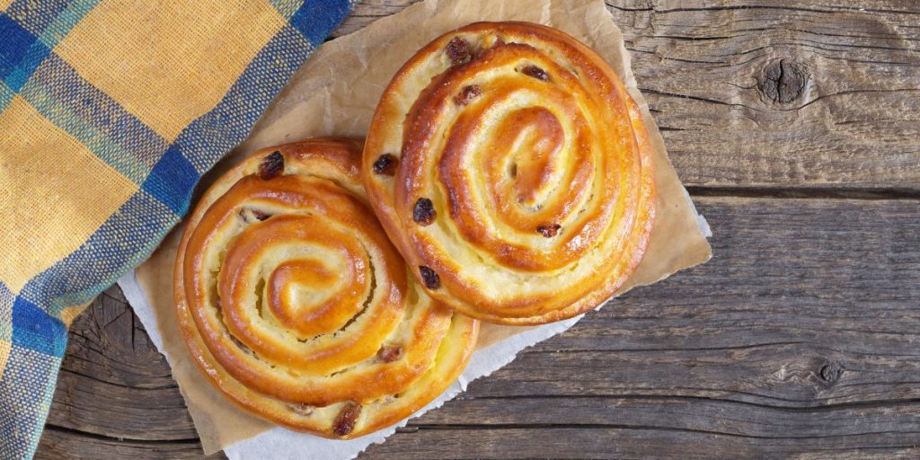 Resep Raisin Roll Bread Spesial Untuk Perayaan Tahun Baru Bersama Keluarga