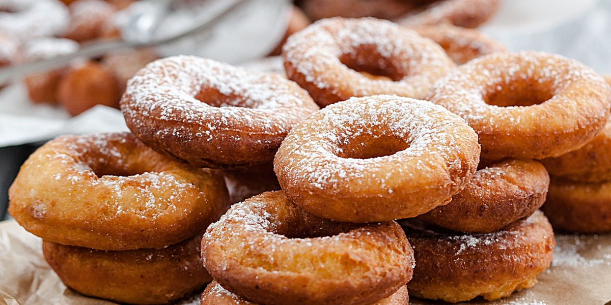 Cara Membuat Resep Donat Cair Goreng Pakai Cetakan Empuk & Lembut