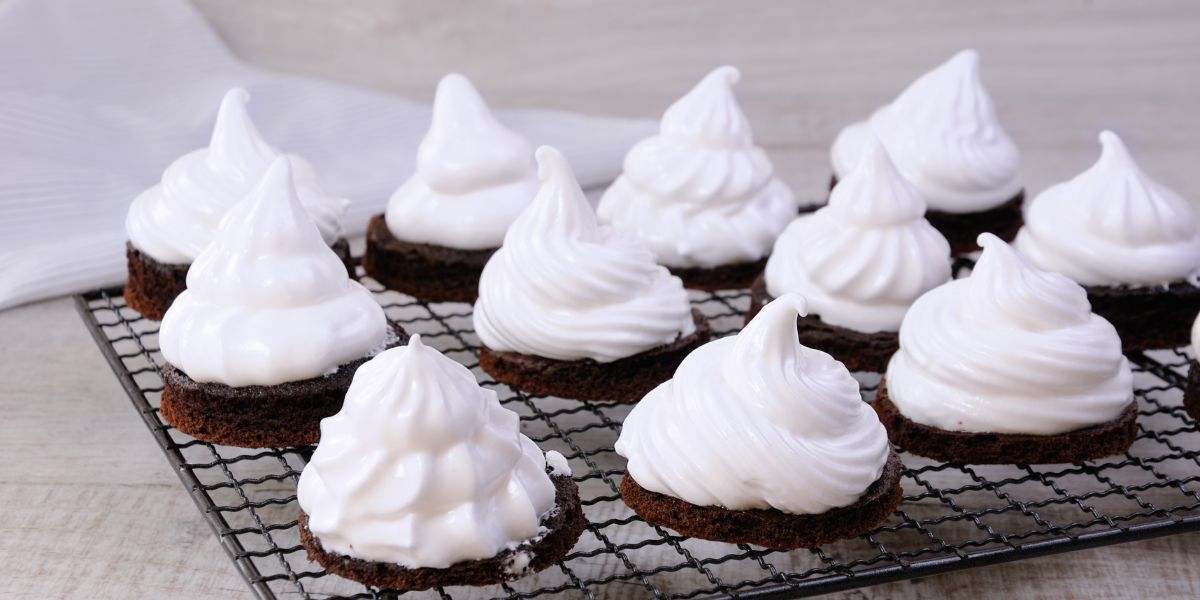 Cara Membuat Resep Italian Meringue Buttercream Untuk Menghias Kue