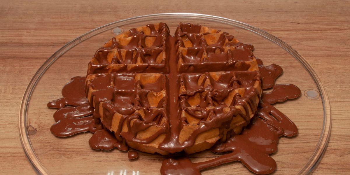 Cara Membuat Resep Chocolate Waffle Lengkap Dengan Saus Coklat Lumer