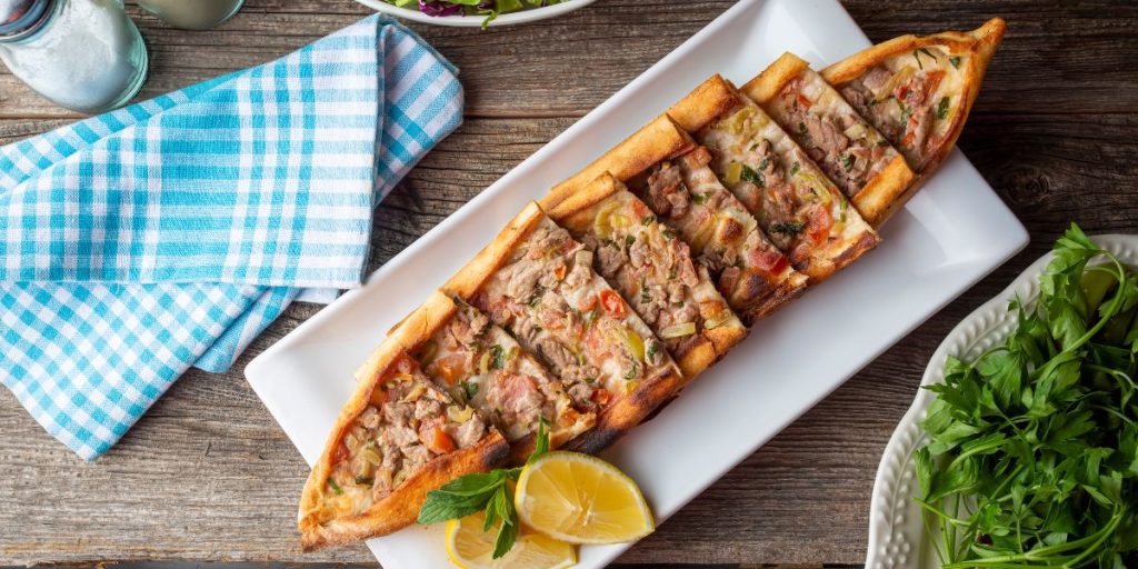 Resep Roti Pide Turkish, Pizza Khas Turki Berbentuk Perahu Favorit Wisatawan
