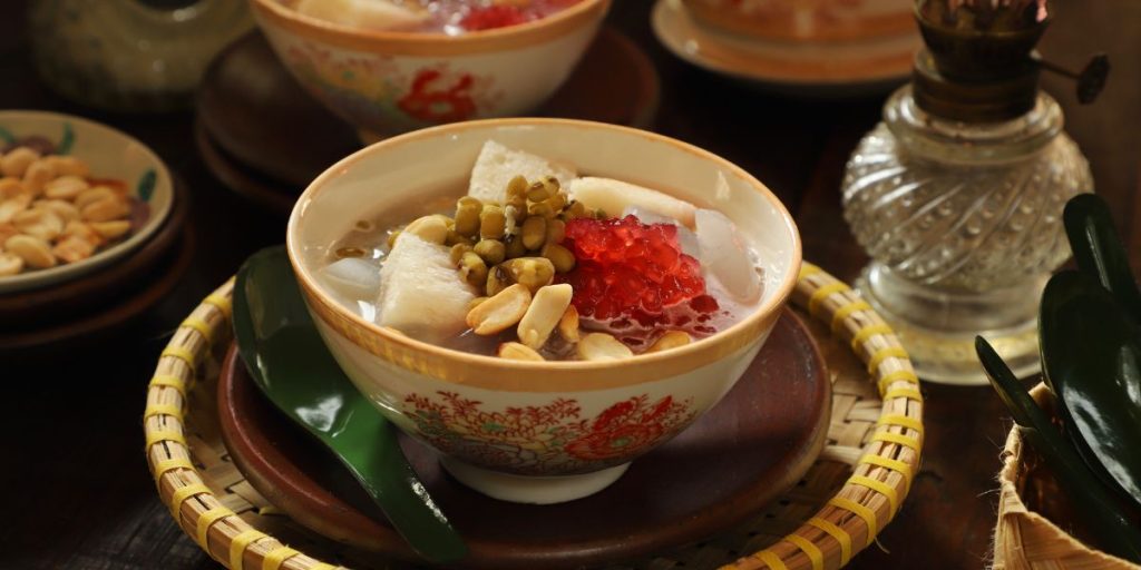 Hangat dan Segar! Cara Membuat Resep Sekoteng Sederhana Isian Lengkap