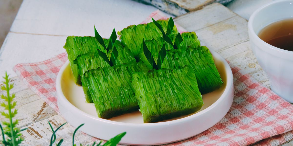 Cara Membuat Resep Bika Ambon Pandan Panggang Kenyal, Bersarang, dan Anti Gagal