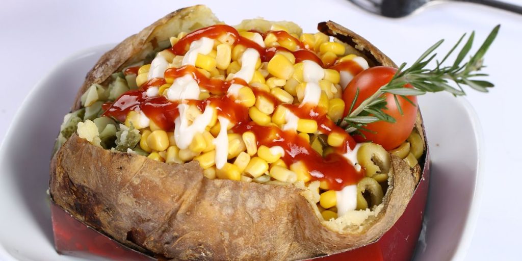 Resep Kumpir Asal Turki, Kentang Panggang Dengan Aneka Topping Lezat