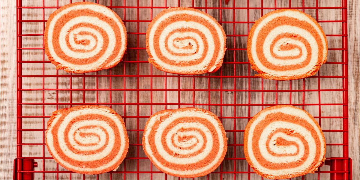 Cara Membuat Resep Pinwheel Cookies Bertabur Sprinkle Untuk Hari Raya