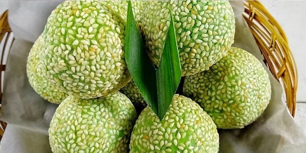 Enak dan Unik! Resep Onde Onde Pandan Isian Kacang Hijau Wangi Banget