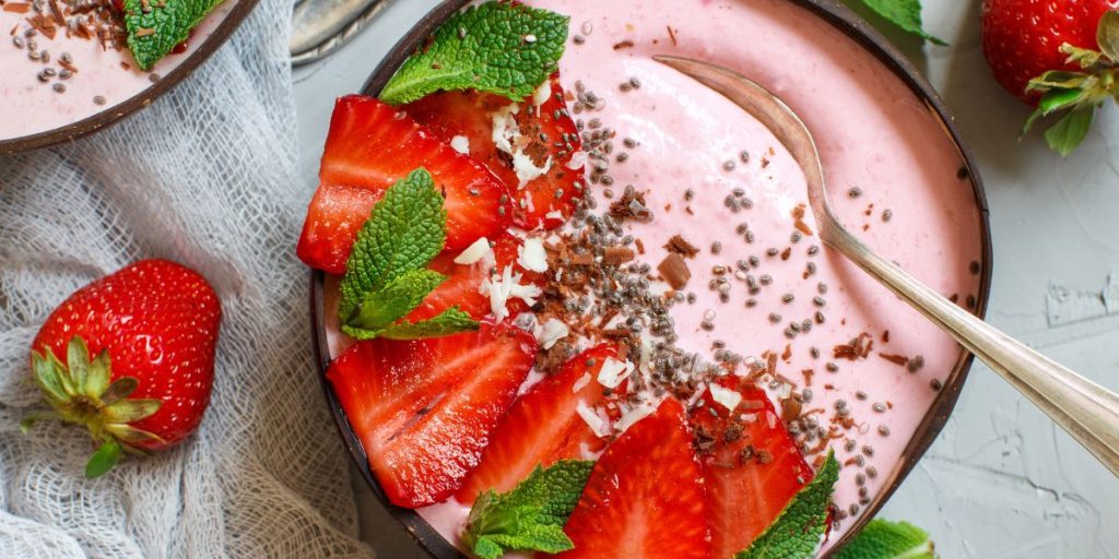 Konsumsi Makanan Sehat Dengan Bikin Resep Smoothie Bowl Ini di Rumah