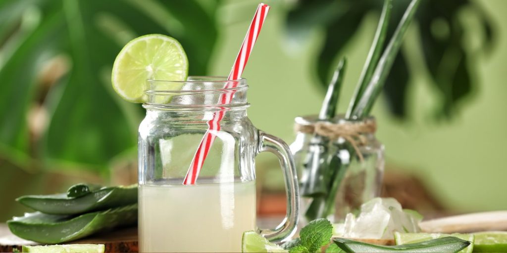 Cuaca Panas Banget? Yuk Sejukkan Dengan Resep Es Lidah Buaya Selasih