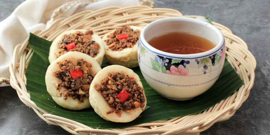 Lebih Gurih Terasa Pedas! Coba Resep Kue Talam Oncom Berikut Ini