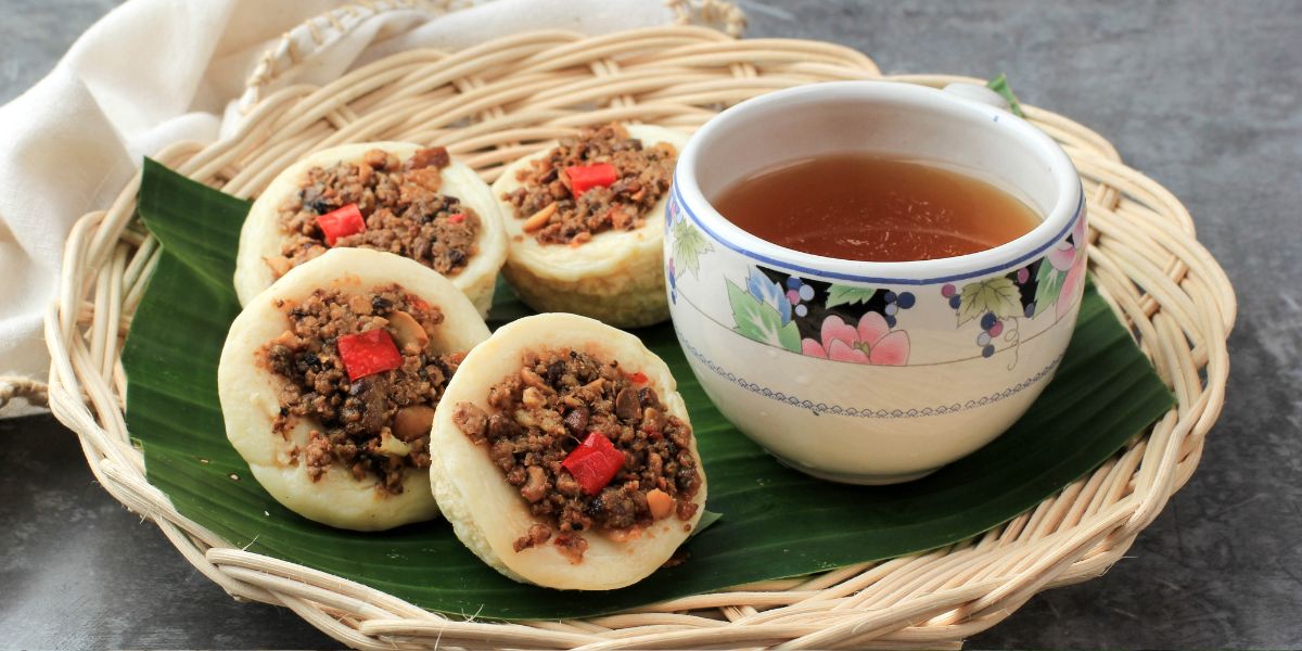 Lebih Gurih Terasa Pedas! Cara Membuat Resep Kue Talam Oncom Enak
