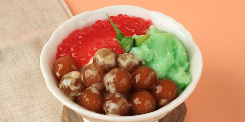 Resep Bubur Campur Madura Isian Lengkap Dengan Kuah Santan dan Gula Merah
