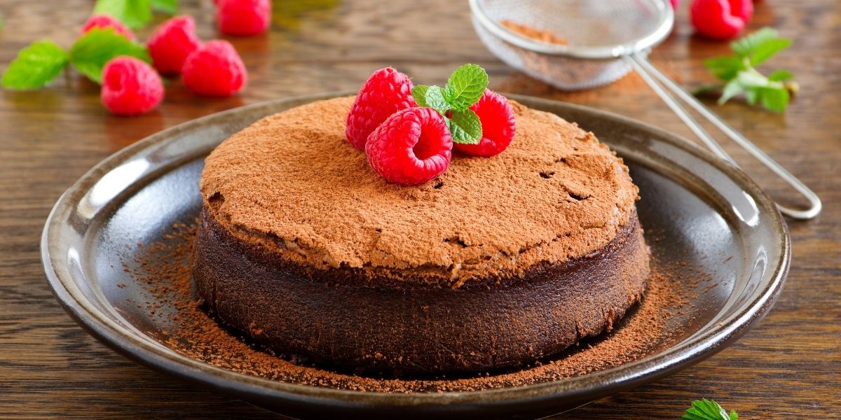 Cara Membuat Resep Chocolate Truffle Cake, Rasa Premium Tampilan Elegan